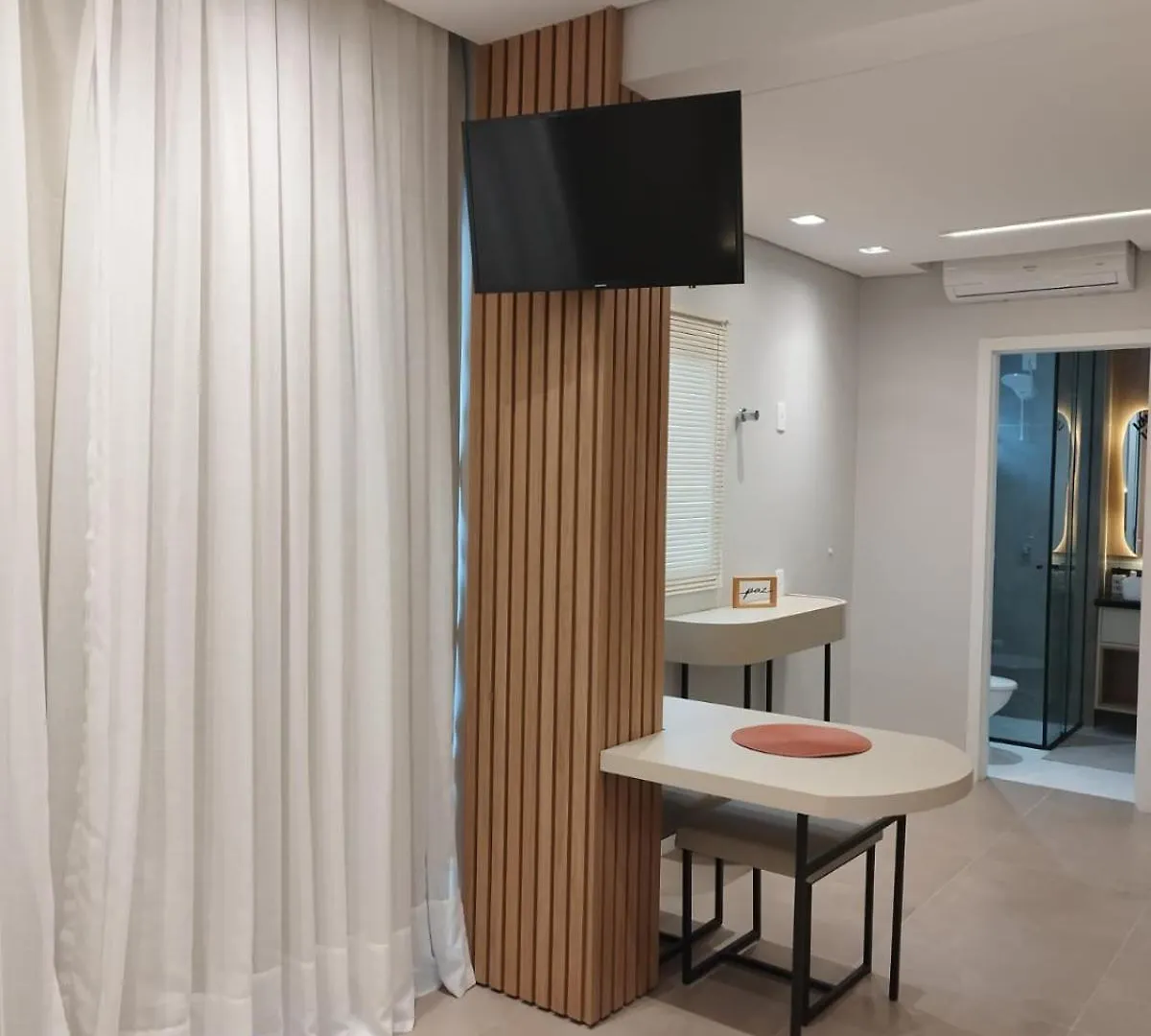 Studio Lindo Em Otima Localizacao 约恩维利